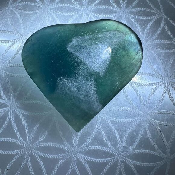 Blue Green Fluorite Crystal Heart - Picture 6 of 12